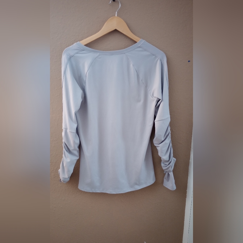 Fabletics Active Top - Picture 3 of 5